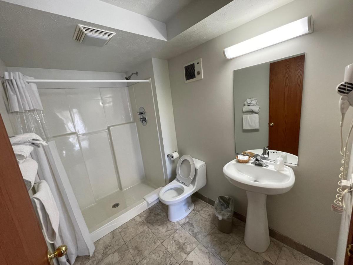 Vibe Inn - Whirlpools Suites - Lyons Eksteriør billede